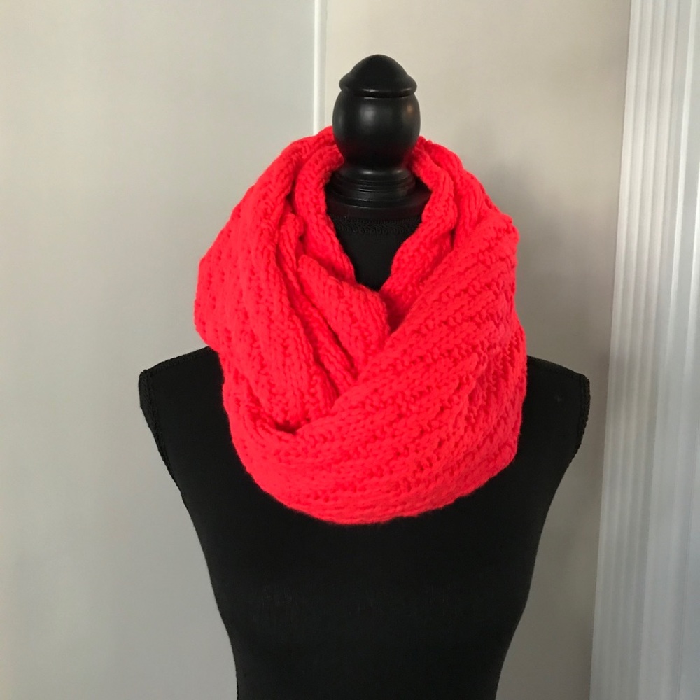 GAP cable knit infinity scarf